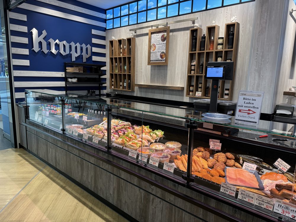 Räucherfisch- und Fischbrötchen-Theke von Kropp Feinkost, Marktgasse
